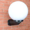 Bion Applique sfera con braccio, Ø 25 cm, in policarbonato, e27, ip44, opale